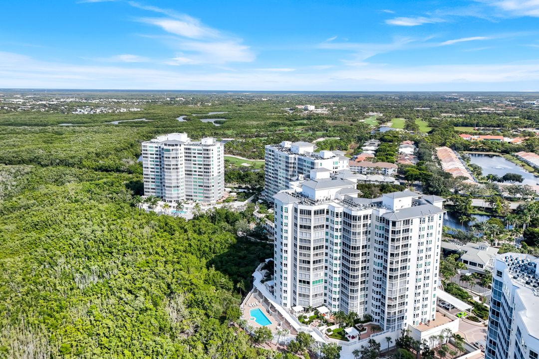 285 Grande Way #401, Naples, FL 34110