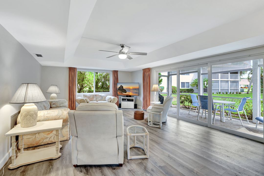 250 Candycane Ln #3, Naples, FL 34112