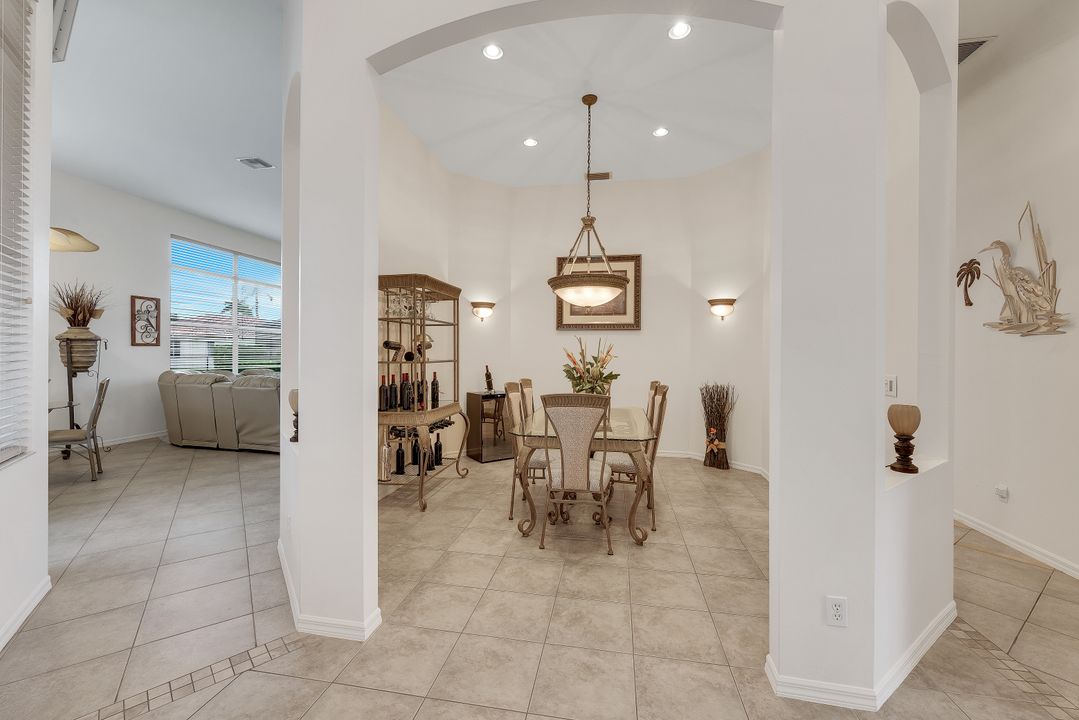 3201 Brookeview Ct, Naples, FL 34120