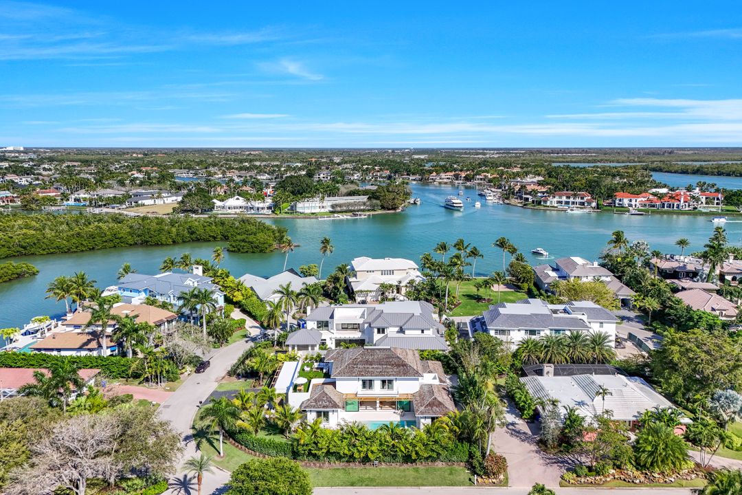 14 Sabre Ln, Naples, FL 34102