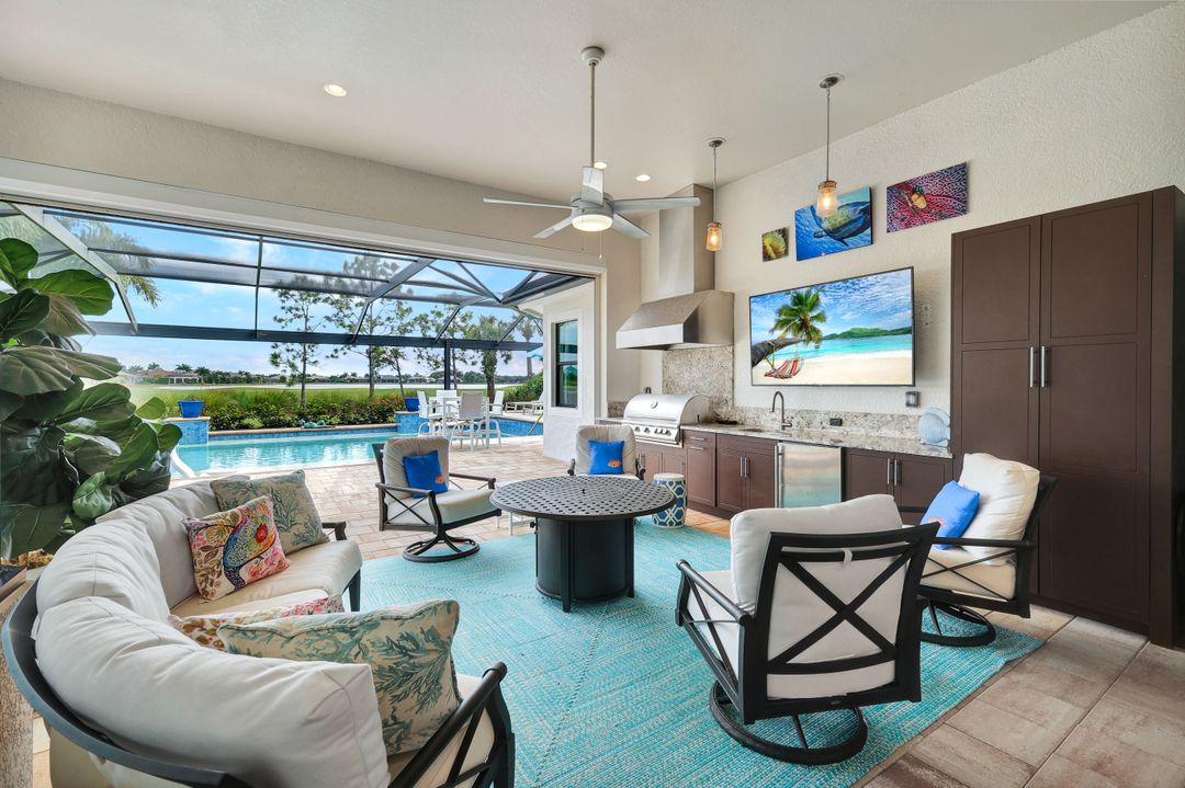 12646 Dundee Ln, Naples, FL 34120