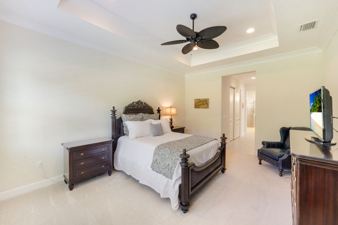 28564 Twain Dr, Bonita Springs, FL 34135