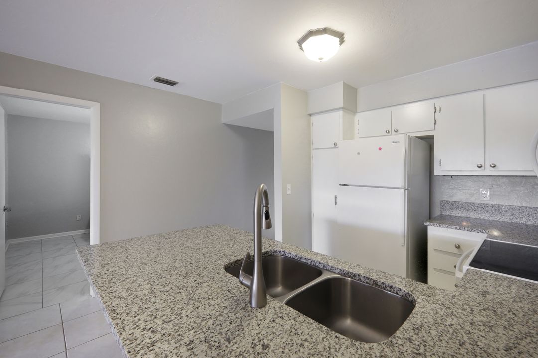 1100 Pondella Rd #611, Cape Coral, FL 33909