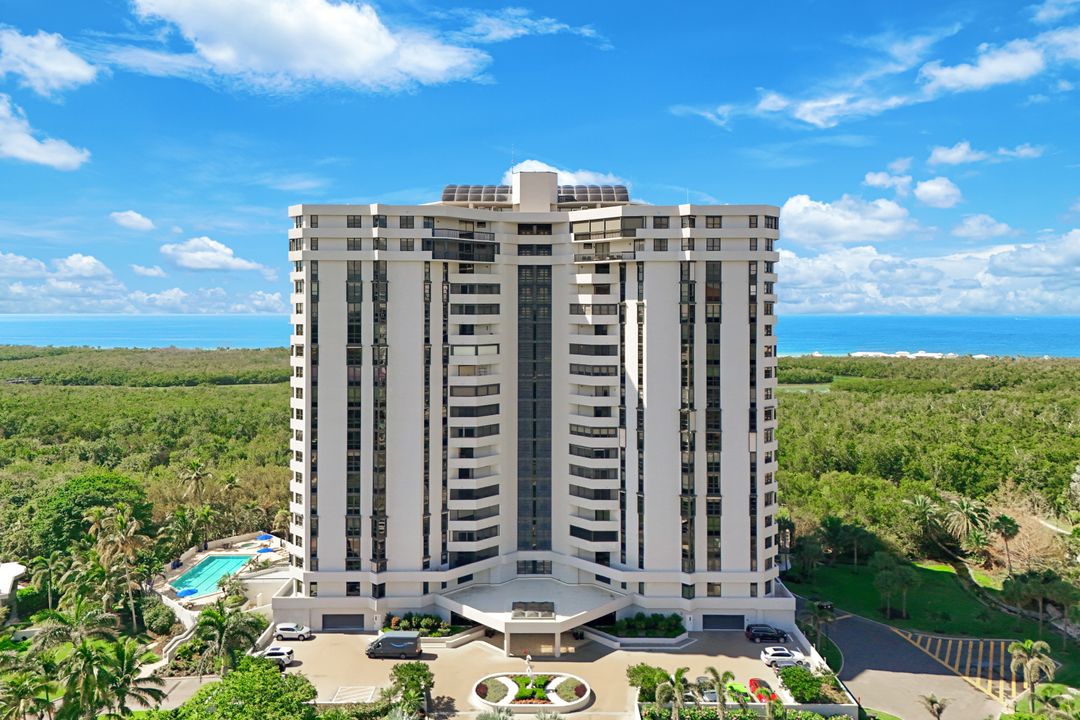 6001 Pelican Bay Blvd #1004, Naples, FL 34108