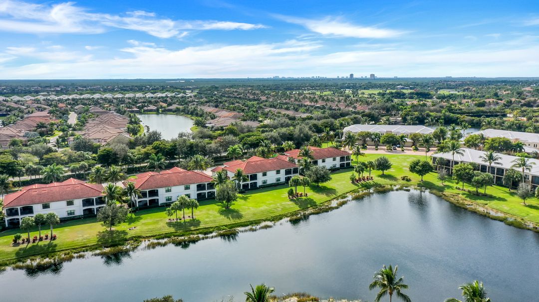 3153 Aviamar Cir #201, Naples, FL 34114