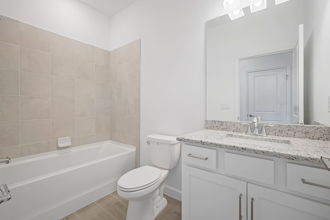 13911 Hunter Oak Dr, Fort Myers, FL 33913