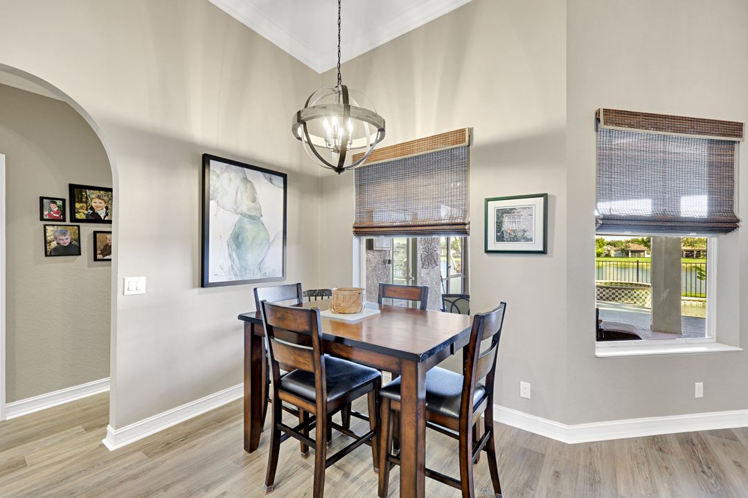 2143 Grove Dr, Naples, FL 34120