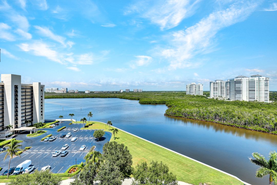21 Bluebill Ave #1001, Naples, FL 34108