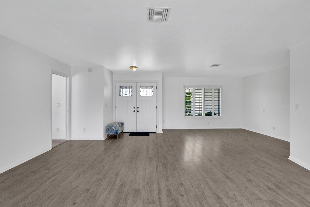 53 Madagascar Ct, Marco Island, FL 34145