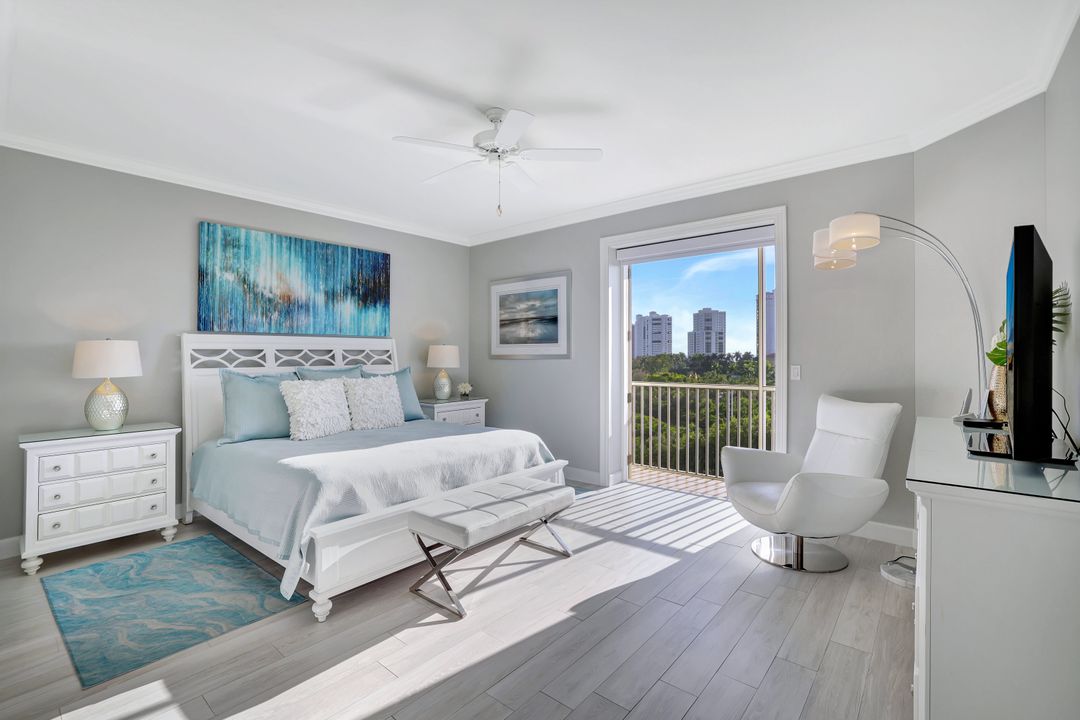 400 Flagship Dr #602, Naples, FL 34108