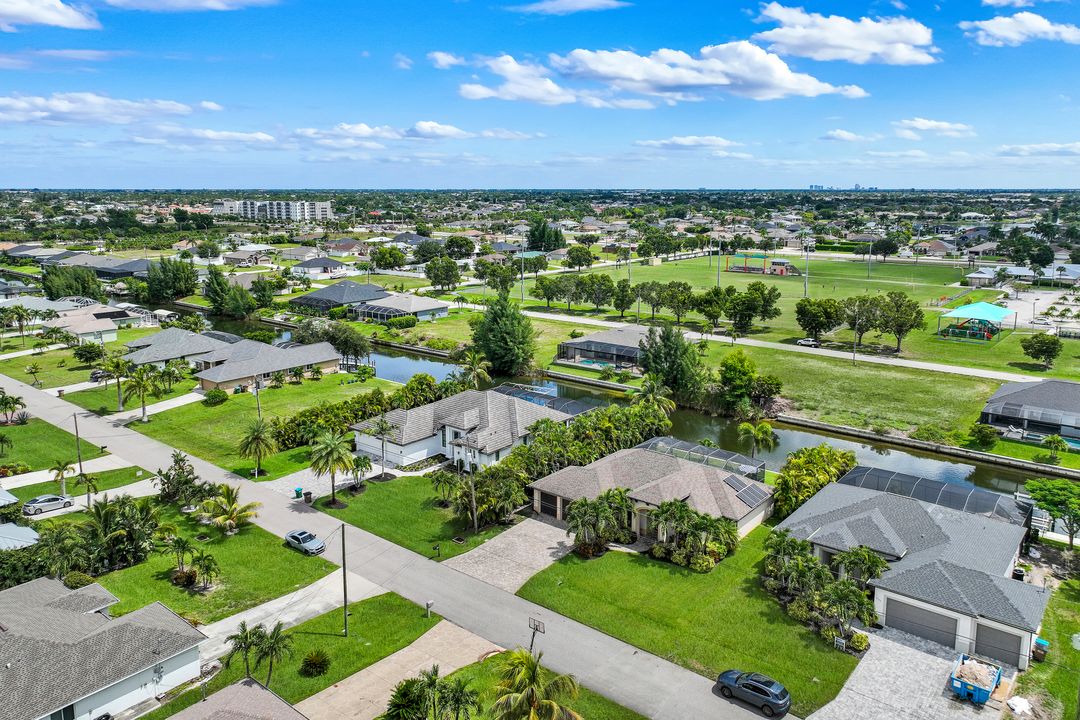 2627 SW 17th Pl, Cape Coral, FL 33914