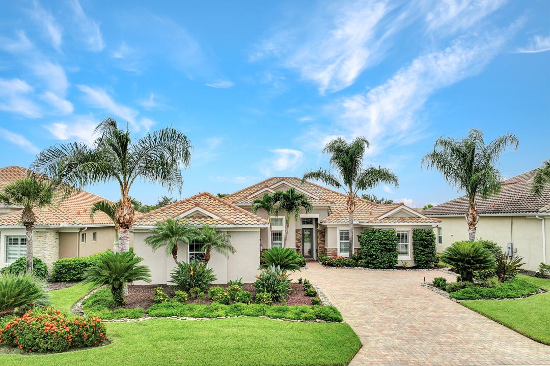 9314 Quarry Dr, Naples, FL 34120