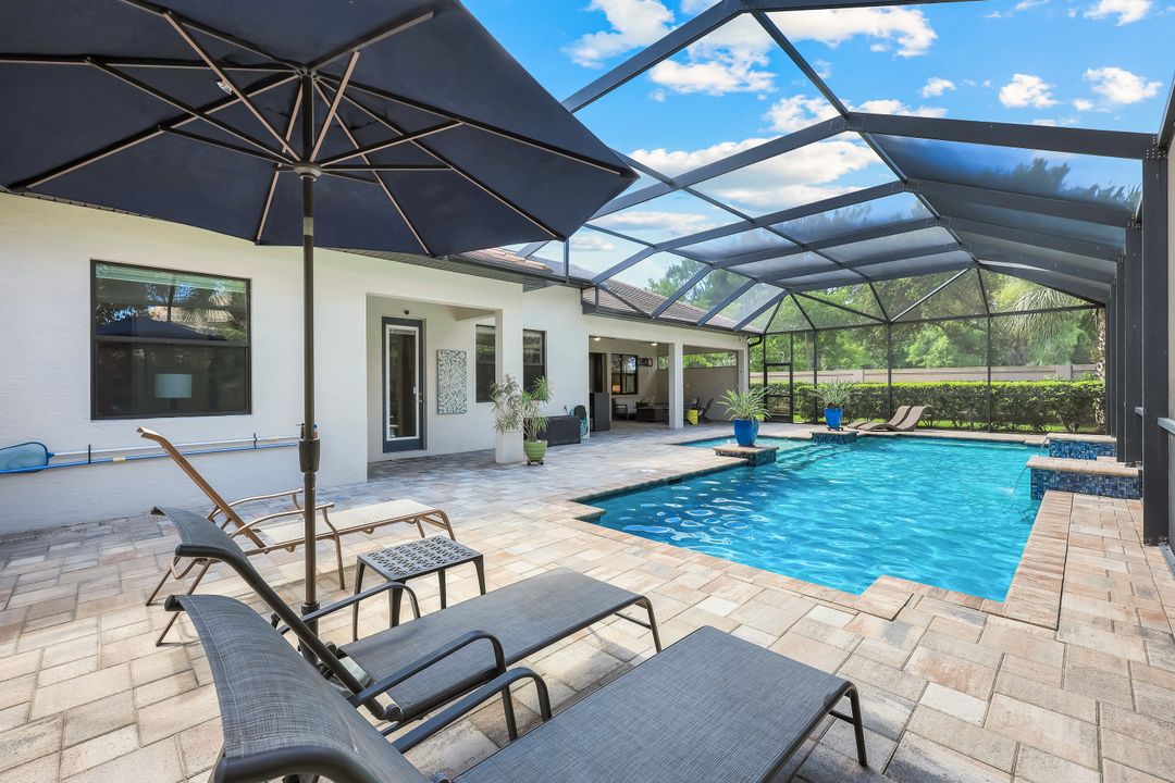 16273 Camden Lakes Cir, Naples, FL 34110