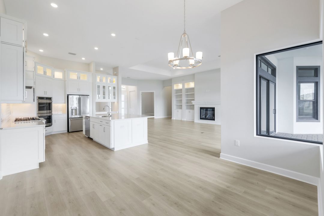 15460 Turin Dr, Naples, FL 34114