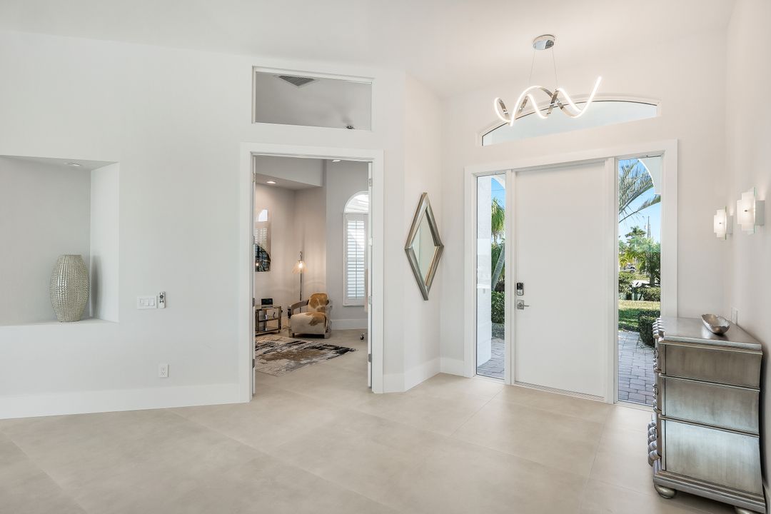 3624 Surfside Blvd, Cape Coral, FL 33914