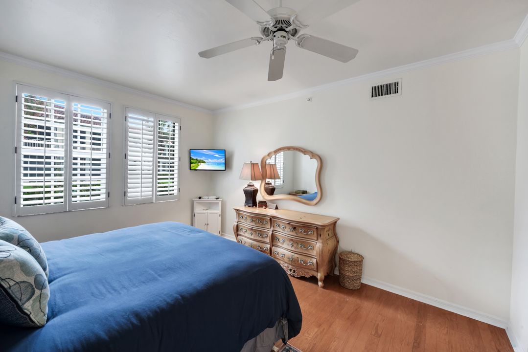 400 L'Ambiance Cir #104, Naples, FL 34108