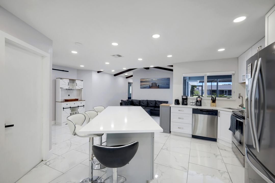 1813 Hancock Bridge Pkwy, Cape Coral, FL 33990
