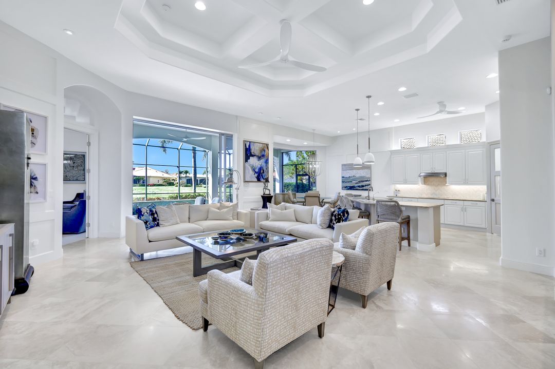 5746 Hammock Isles Dr, Naples, FL 34119