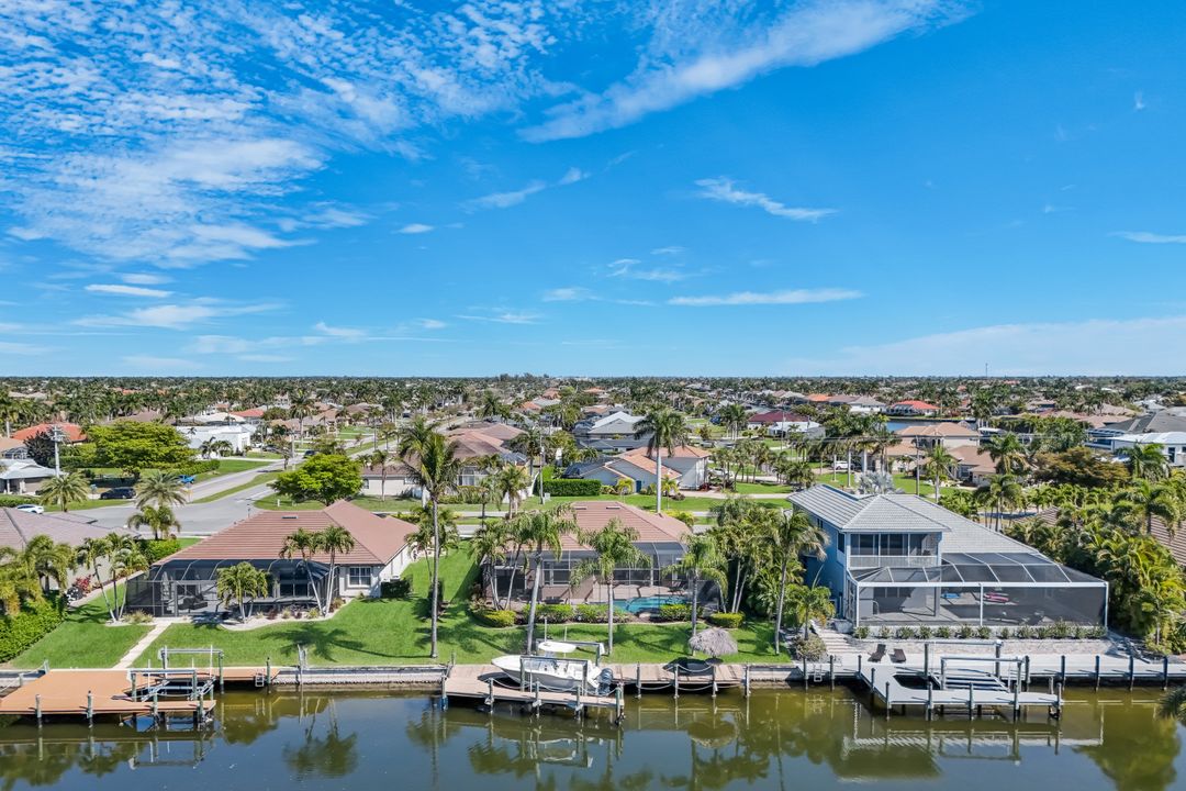 2022 El Dorado Pkwy W, Cape Coral, FL 33914