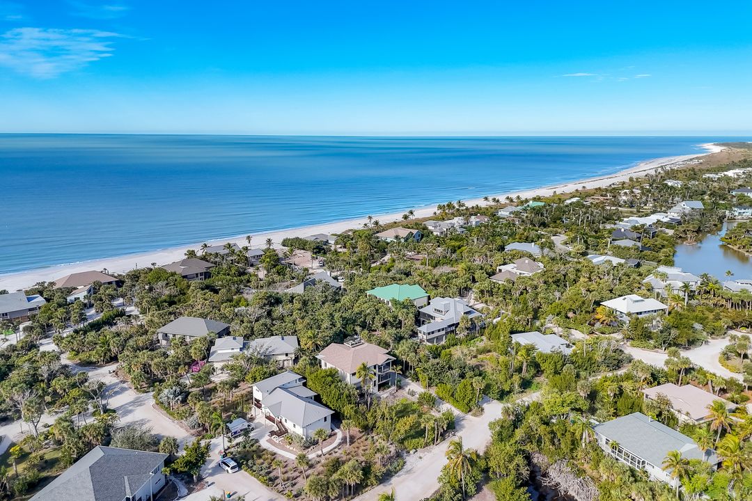 4353 Gulf Pines Dr, Sanibel, FL 33957