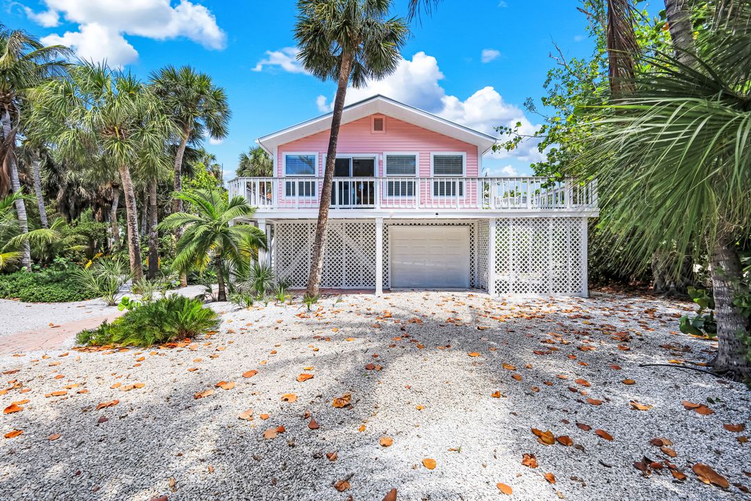 6126 Castaways Ln, Sanibel, FL 33957