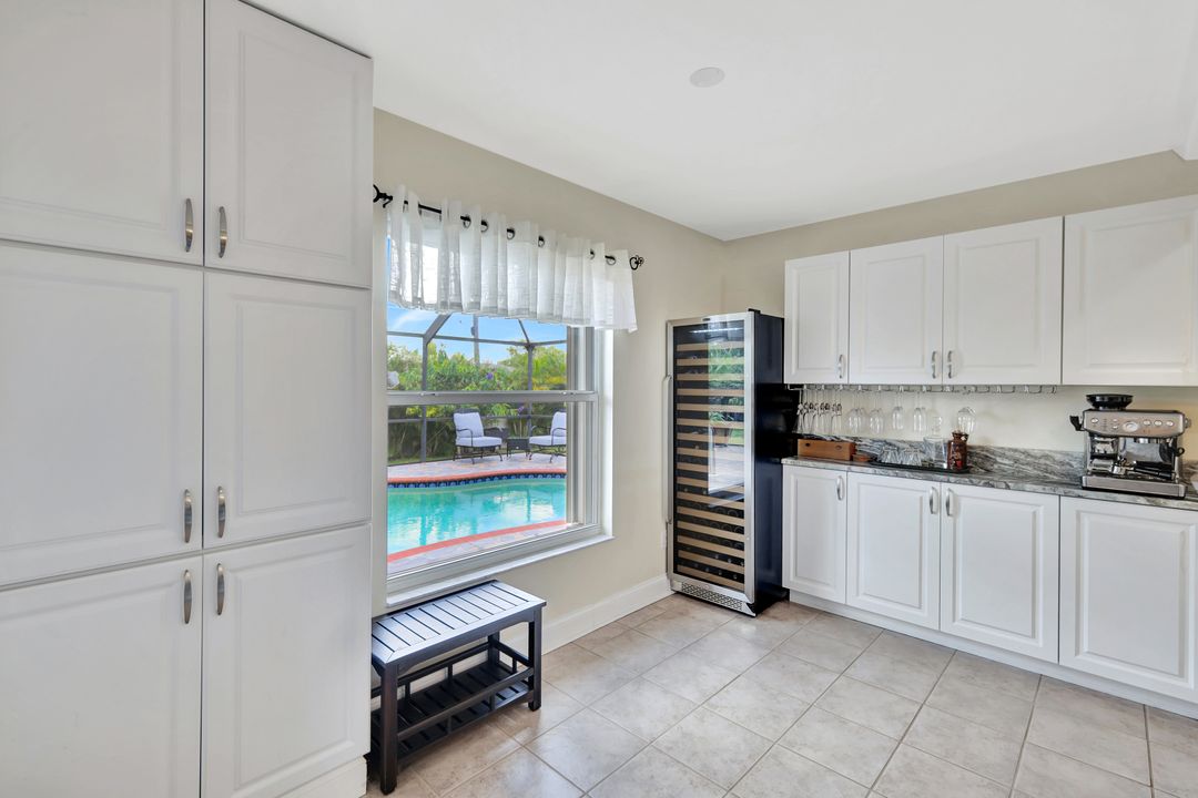 831 SW 17th Terrace, Cape Coral, FL 33991