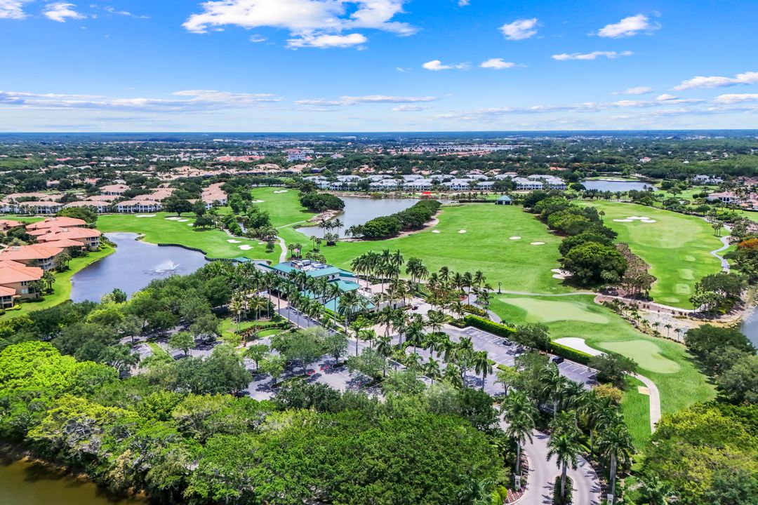1895 Les Chateaux Blvd #302, Naples, FL 34109