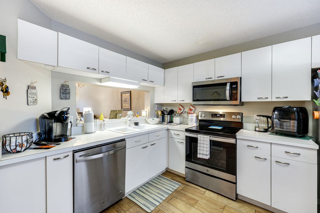 7750 Jewel Ln #103, Naples, FL 34109