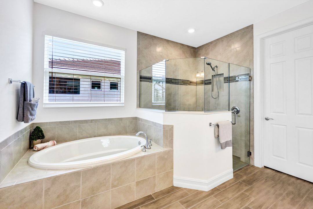 16517 Seagate Pl, Bonita Springs, FL 34135