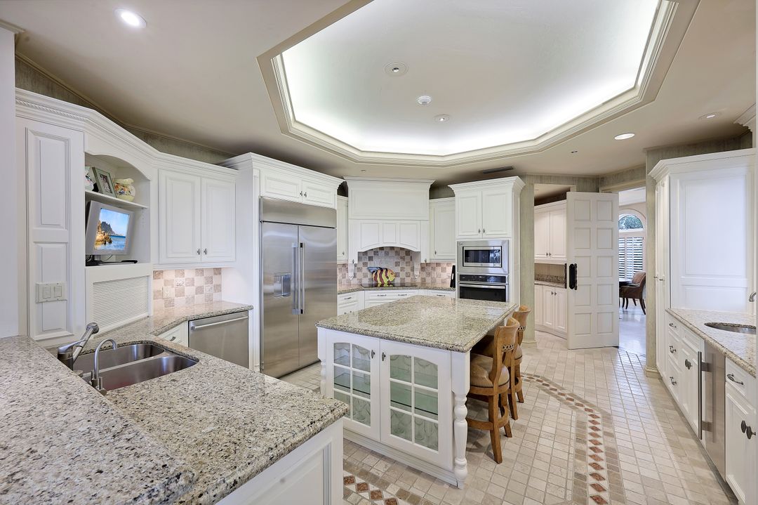 7425 Bay Colony Dr, Naples, FL 34108