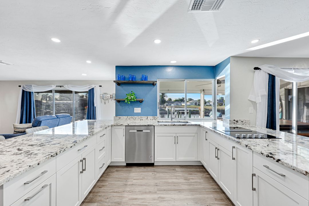 1326 SE 21st Ave, Cape Coral, FL 33990