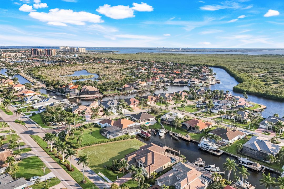 2304 El Dorado Pkwy W, Cape Coral, FL 33914