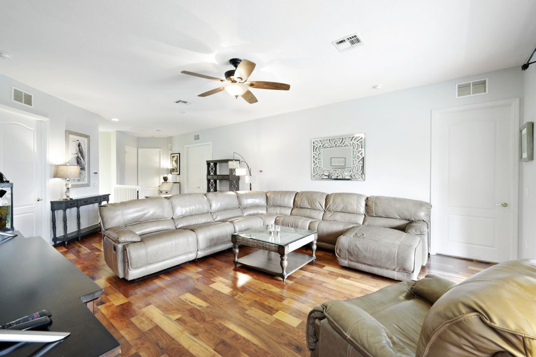 6100 Jonathans Bay Cir #302, Fort Myers, FL 33908