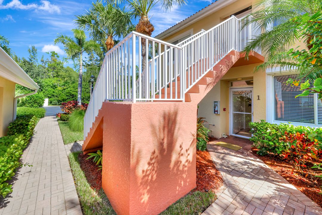 2395 Bayou Ln #01, Naples, FL 34112