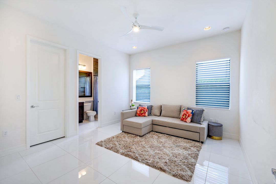 4509 Azalea Dr, Naples, FL 34119