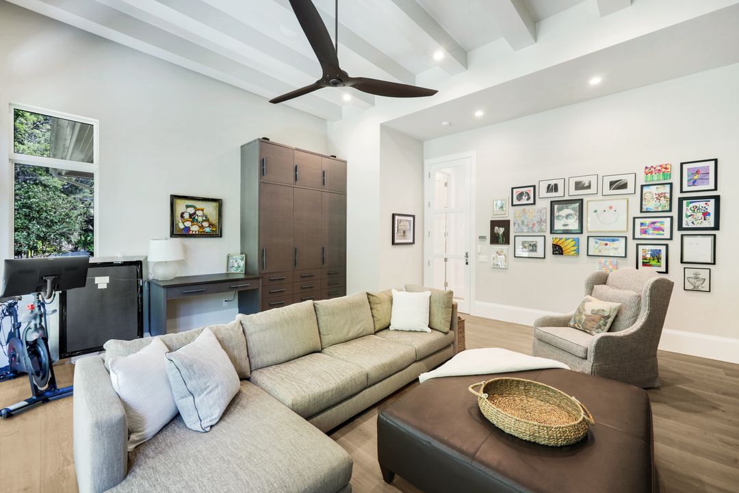 2818 Thistle Way, Naples, FL 34105