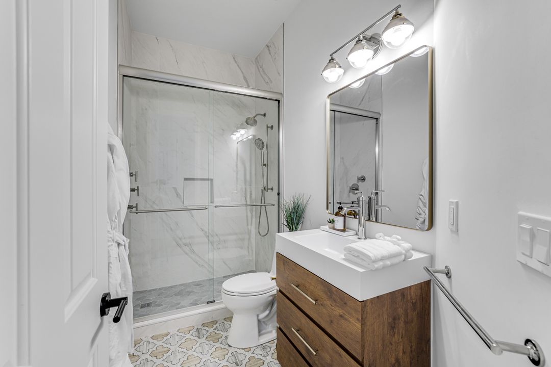 6132 Highwood Park Ln, Naples, FL 34110