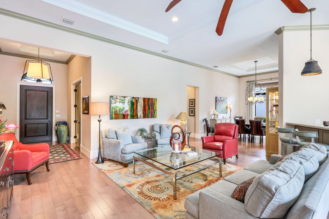 2239 Residence Cir, Naples, FL 34105