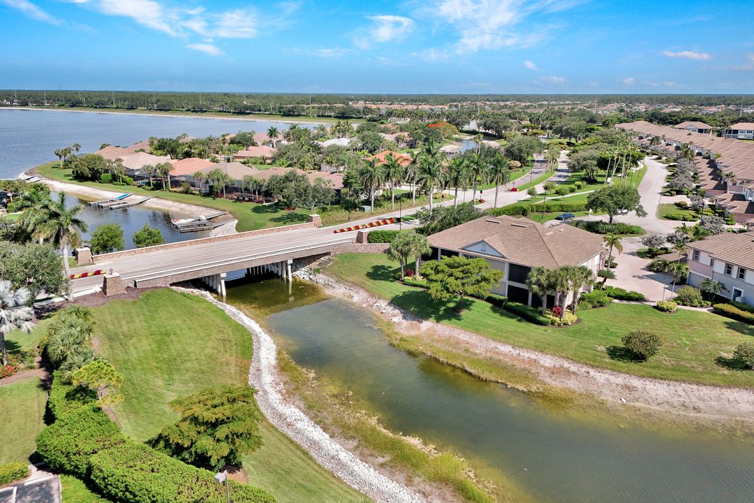 8723 Coastline Ct #202, Naples, FL 34120