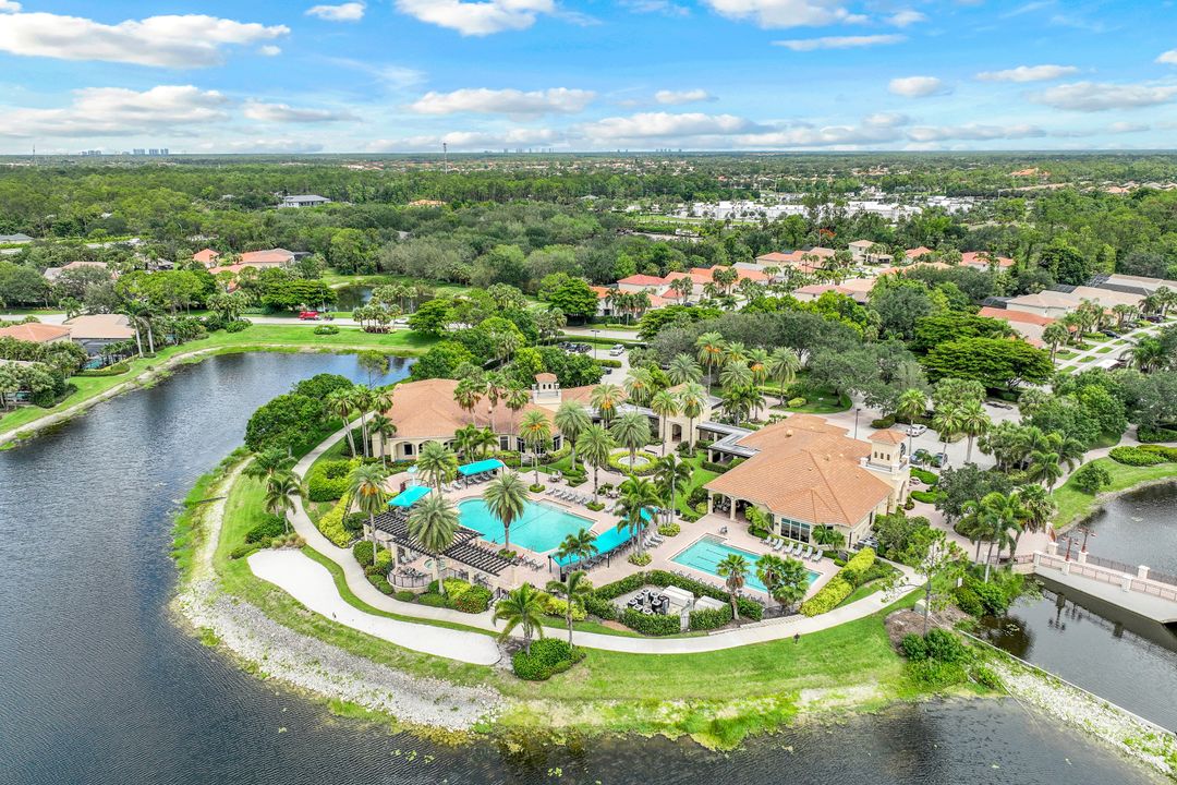 2179 Canary Island Cove, Naples, FL 34119