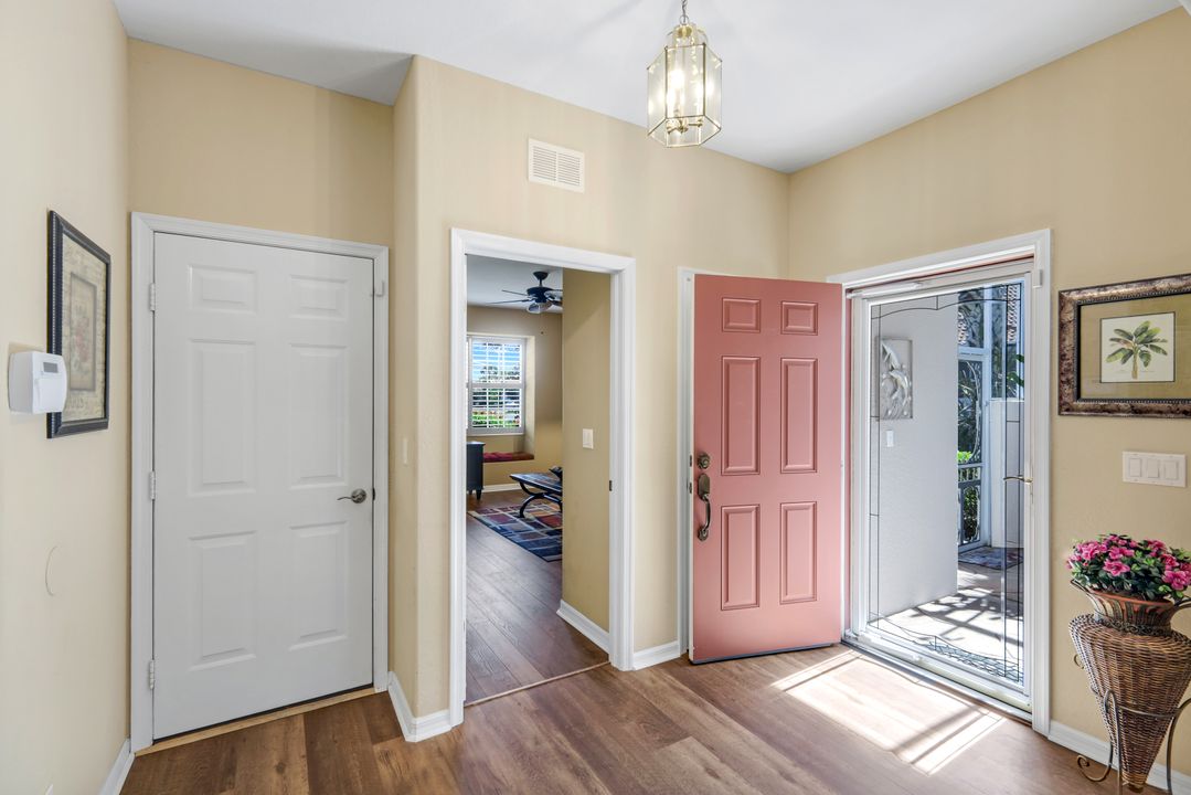 4062 Stow Way, Naples, FL 34116