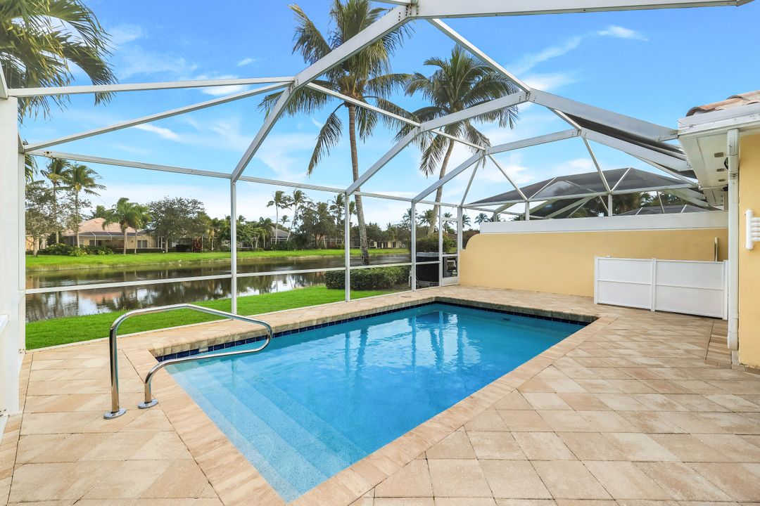 5058 Kingston Way, Naples, FL 34119