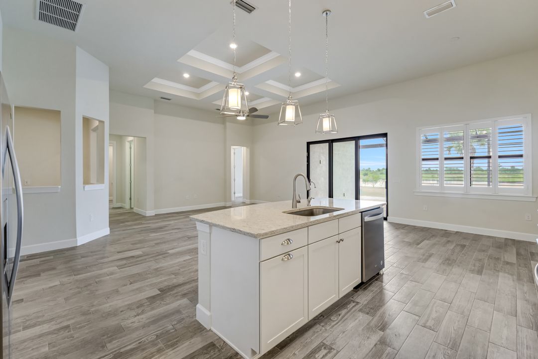 17146 Ashcomb Wy, Estero, FL 33928
