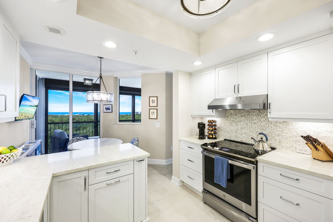 7225 Pelican Bay Blvd #604, Naples, FL 34108