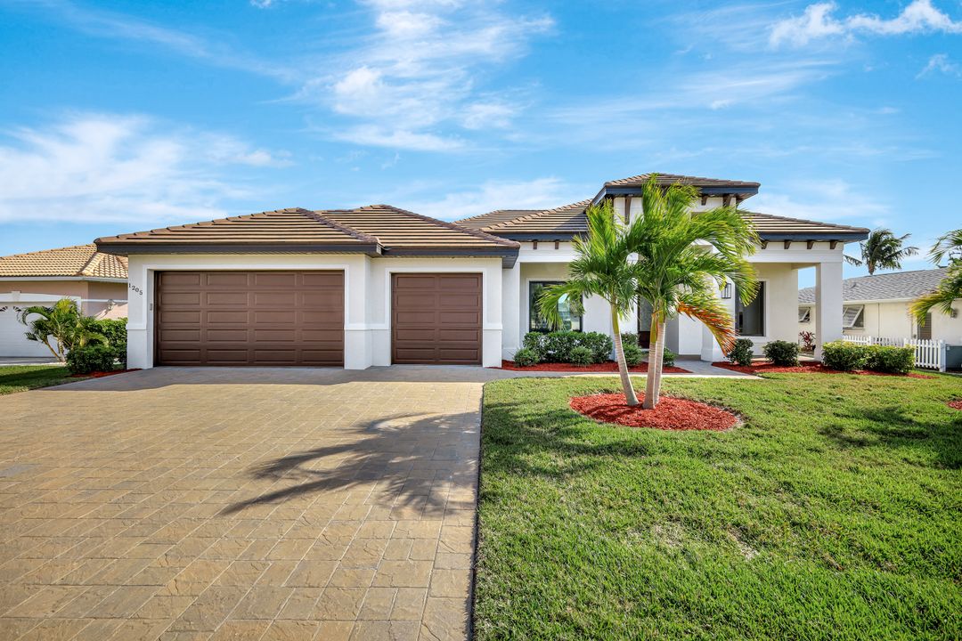 1205 SE 20th Ct, Cape Coral, FL 33990