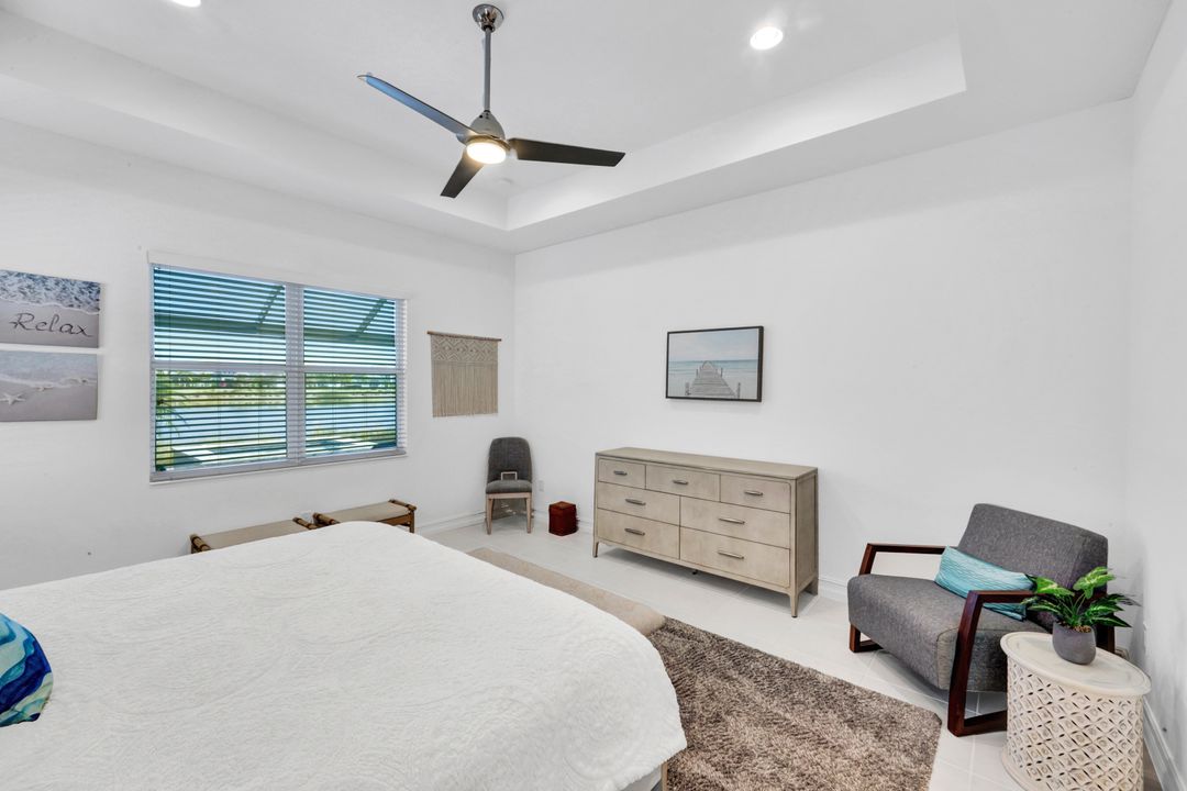 6161 Megans Bay Dr, Naples, FL 34112