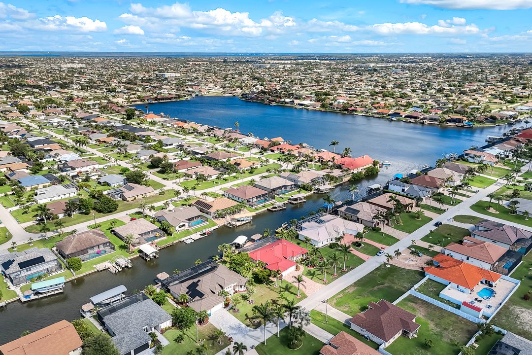 4418 SW 10th Ave, Cape Coral, FL 33914