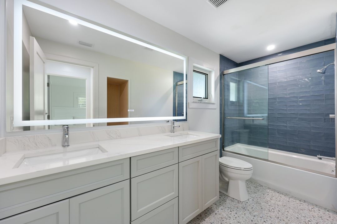 707 Durion Ct, Sanibel, FL 33957