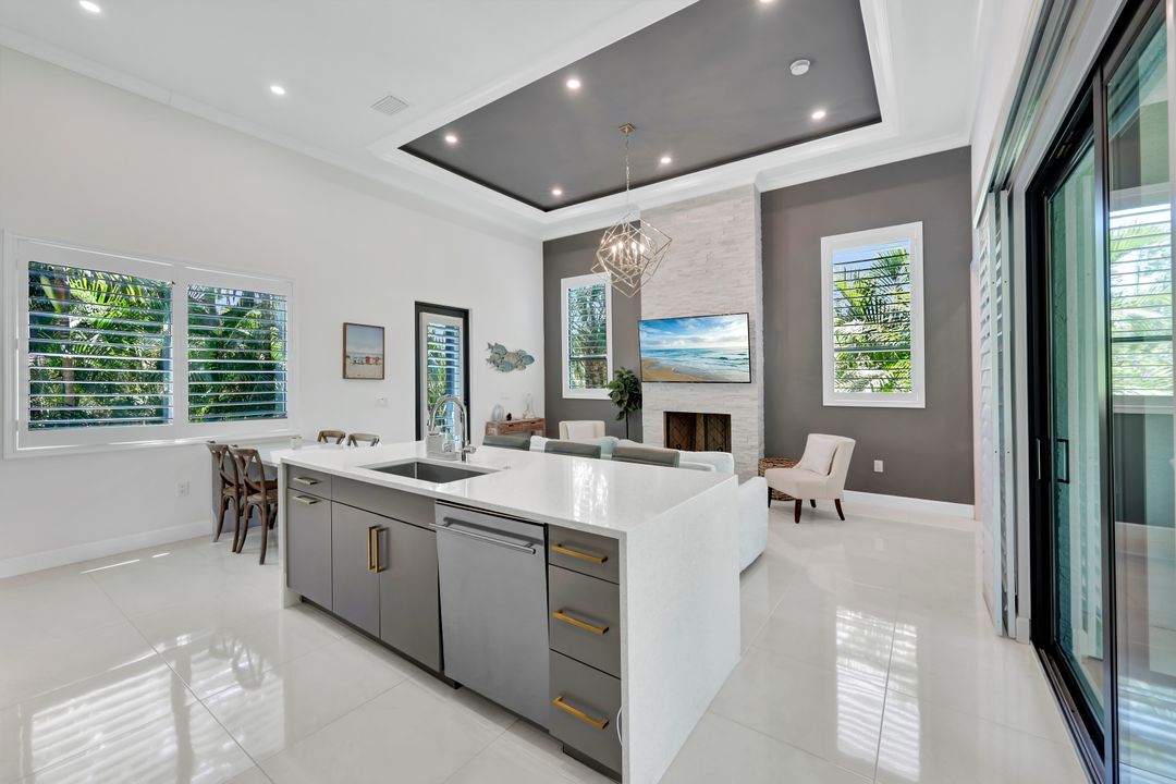 5341 Tamarind Ridge Dr, Naples, FL 34119