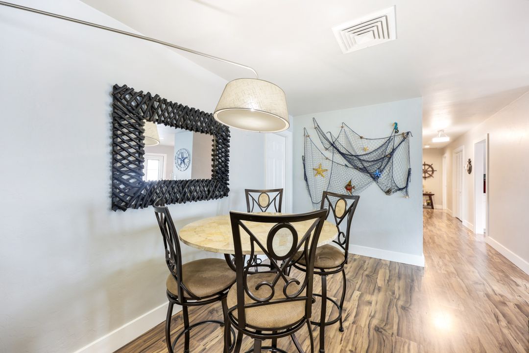 645 101st Ave N, Naples, FL 34108